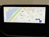 G-Link契約でご利用いただけるセンター通信型のナビ機能「コネクティッドナビ」を装備。従来のナビゲーションよりもリアルタイムな情報提供を可能にしました。