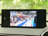 見やすい地図表示で、スムーズなナビゲーションを実現します。リアルタイム交通情報で、渋滞を回避します。目的地までの最適なルートを案内します。