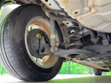 お車を安心してお乗りいただく為には、足回りの定期点検が欠かせません。サービスサポート(有償保証)では無料点検もご提供しており、安心のカーライフをお過ごしいただけるサポート体制が整っています。