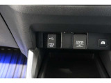 スマートフォンなどの音楽再生が可能なUSB接続ジャック装備車両です♪♪♪