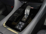 電動パーキングブレーキ・ブレーキホールドを装備してます。ホールド機能は信号待ちが多い一般道で疲労軽減になり、大好評です!