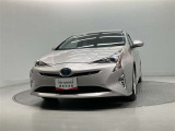 室内外はもちろん、シートを外してニオイの元となるフロアカーペットまで消臭・除菌を実施。中古車を気持ちよくお乗りいただけるクリーニングサービスです。詳細は販売店スタッフまでおたずねください。