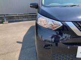 ヘッドライトは従来からのハロゲンライトになります。別途費用がかかりますが明るく白い光のディスチャージライトやLEDヘッドライトに交換も可能です☆