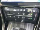 オートエアコンで快適な室内です。