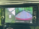 【アラウンドビューモニター】専用のカメラにより、上から見下ろしたような視点で360度クルマの周囲を確認することができます☆死角部分も確認しやすく、狭い場所での切り返しや駐車もスムーズに行えます。