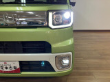 高輝度LEDヘッドライトを装備!悪天候や夜間のドライブ時も良好な視界を確保し安全を確保♪