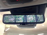 【デジタルインナーミラー】後席の大きな荷物や同乗者で後方が確認しづらい時でも安心!カメラが撮影した車両後方の映像をルームミラー内に表示。クリアな視界で状況の確認が可能です!