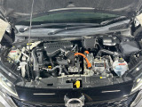 【エンジンルーム】エンジンの調子は良好です!ご納車前にはしっかりとオイル交換・その他油種類の点検補充をさせて頂きます。また、ガリバーでは修復歴のある車は販売いたしません。