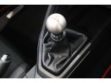 6速MTのお車です♪直感的な操作を楽しむことができます!