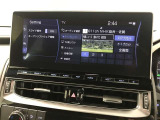 純正ナビを装備。タッチパネル式で使いやすく、お出かけもラクラクです。