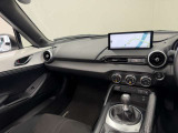 【展示車の状態】展示車は全て、マツダ車のエキスパートが、基本性能に関わる箇所を徹底的に点検。外装や室内に関しても、細部にいたるまで、しっかり清掃・洗浄を実施しています。