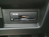 高速道路や有料道路利用時に便利なビルトインタイプのETC2,0付いてます!