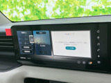 高機能ナビゲーションシステムが、快適なドライブをサポート。音声操作で、安全運転をサポートします。