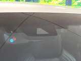 【プリクラッシュセーフティ】前方の車両等を検知し、衝突しそうな時は警報で注意を促し、ブレーキを踏む力をサポート。ブレーキを踏めなかった場合は衝突被害軽減ブレーキが作動、衝突回避をサポートします。