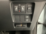 自社整備工場で点検整備をおこなってからお渡ししています。車検が残っている場合は『12ヶ月点検整備』を、車検整備付きの場合は『車検整備』をおこないます。整備費用は車両本体価格に含まれています。
