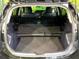 普段のお買い物や通勤、送迎等に十分な荷室スペースを確保しております。セカンドシートを倒すと、大きな荷物の積載も可能です♪