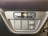 Hondaセンシング用の、VSA(ABS+TCS+横滑り抑制)解除スイッチなどはハンドルの右側に装備しています。その上にETC2.0がついています。高速道路の料金所の通過も楽々です。