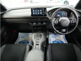 とても握りやすいステアリング!運転手の気持ちがそのまま伝わるかのような反応をしてくれます!小物入れや各ボタンの配置にこだわり、とても使いやすいです !視認性も良好なのでロングドライブもお任せ下さい!