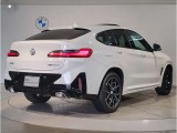 BMWのお車は、&ldquo;駆け抜ける歓び&rdquo;を体現しております。走行の安定性とコーナリングの良さを追求し、思い通りにハンドルの操作可能です。