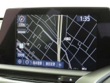 メーカー装着の8インチSDナビを装備しております。