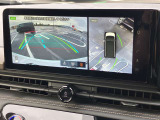 【アラウンドビューモニター】はまるで上から見ているような視点で周囲を確認できます!駐車が苦手な方でも安心して駐車できますね♪