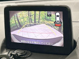 【バックカメラ】駐車時に後方がリアルタイム映像で確認できます。大型商業施設や立体駐車場での駐車時や、夜間のバック時に大活躍!運転スキルに関わらず、今や必須となった装備のひとつです!