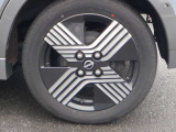 15インチアルミホイール!!格好良くてホイールがあなたの愛車をいっそう輝かせます☆