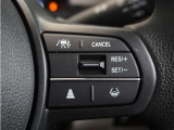 ◆アダプティブクルーズコントロール◆予め設定した車速内でクルマが自動的に加減速。前走車との適切な車間距離を維持しながら追従走行します。【LKAS】車線維持支援システムでステアリング操作を支援。