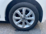 【タイヤ・ホイール】 純正14インチアルミホイール タイヤサイズ《155/65R14》になります。