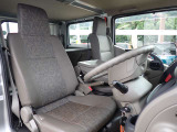 視点も高く周囲の状況も掴みやすい運転席!