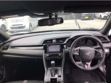 【インパネ】伸びやかで操作性の高いインパネ周り。毎日乗る車だからこそお気に入りの空間で。
