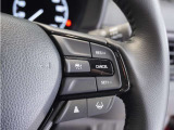 ◆アダプティブクルーズコントロール◆予め設定した車速内でクルマが自動的に加減速。前走車との適切な車間距離を維持しながら追従走行します。【LKAS】車線維持支援システムでステアリング操作を支援。