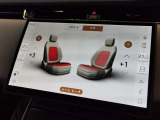 【ヒーター付きシート】何とリアシートの方にも快適なドライブができるようヒーターが搭載されております。