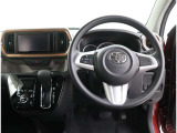運転席から見たハンドルダッシュまわりになります。