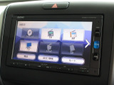 ナビゲーションは純正メモリーナビ(VXM-174VFXi)を装着しております。AM、FM、CD、DVD再生、Bluetooth、フルセグTVがご使用いただけます。初めて訪れた場所でも安心ですね!
