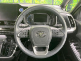【純正革巻きステアリング】上質な革を使用することで、手にしっかり馴染みとても運転しやすいハンドルです♪