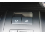 電動パーキングブレーキを搭載。スイッチ操作でパーキングブレーキを作動・解除することが可能ですので、操作の力が不要ですよ♪