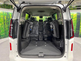 普段のお買い物や通勤、送迎等に十分な荷室スペースを確保しております。セカンドシートを倒すと、大きな荷物の積載も可能です♪