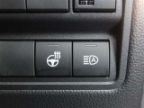 オートマチックハイビームとは、先行車や対向車のライトを認識し、ハイビームとロービームを自動で切り替える機能です。夜道の視界を確保します。詳細は販売店スタッフまでおたずねください。