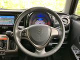 手に馴染むステアリングは、運転操作をスムーズにします。操作性が高く、運転中の疲労を軽減してくれるでしょう。