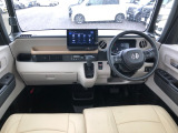 【インパネ全体】手が届きやすく、どなたでも運転しやすいです。シンプルで使いやすい設計になっています!