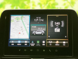 最新のナビゲーションシステムを搭載。運転に必要な情報を的確に表示し、安全運転をサポートします。快適なドライブをさらに楽しめます。