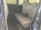 運転席からの視界は広く、運転操作もスムーズに行えます。安全運転をサポートする、優れた操作性を実現しています。