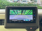 【バックカメラ】駐車時に後方がリアルタイム映像で確認できます。大型商業施設や立体駐車場での駐車時や、夜間のバック時に大活躍!運転スキルに関わらず、今や必須となった装備のひとつです!