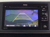 バックモニター付きで、車庫入れやバック時の後方確認をサポート。
