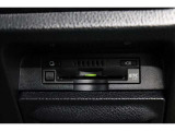 スッキリ装着されたビルトインタイプのETC!高速道路走行の料金所をノンストップで通過できます。※ ETCカードのお申し込みも当社にお任せ下さい!