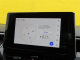 ディスプレイオーディオ(コネクティッドナビ対応)搭載。Tコネクトご契約で2031年3月までナビ機能が無償で利用できます。期限到来後は有償で継続可能です。(車載ナビは非搭載)