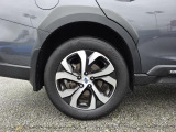 SUBARU認定U-Carは、全車12ヶ月点検、車検などの法定点検を実施。スバル専門メカニックが確かな技術で最大88項目にわたりチェックしており品質、安心を支えます!
