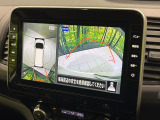 【アラウンドビューモニター】専用のカメラにより、上から見下ろしたような視点で360度クルマの周囲を確認することができます☆死角部分も確認しやすく、狭い場所での切り返しや駐車もスムーズに行えます。