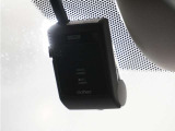 ◆ドライブレコーダー◆映像・音声などを記録する自動車用の装置です。 もしもの事故の際の記録はもちろん、旅行の際の思い出としてドライブの映像を楽しむことができます。